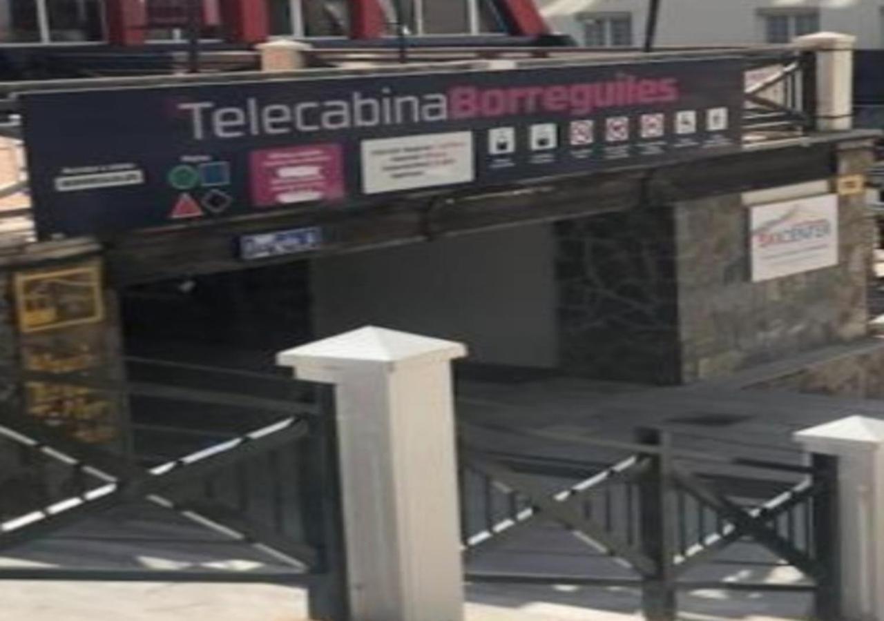 Ameto En La Plaza Pradollano